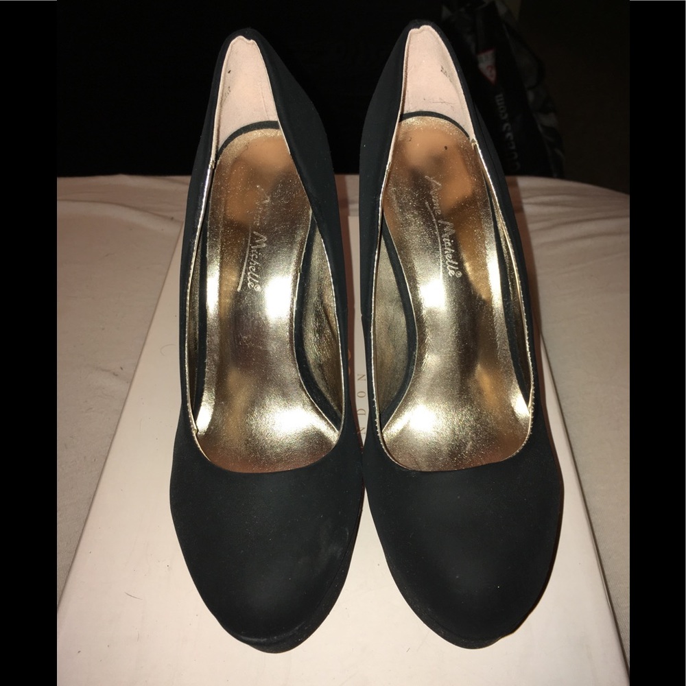 Black Pump Heels